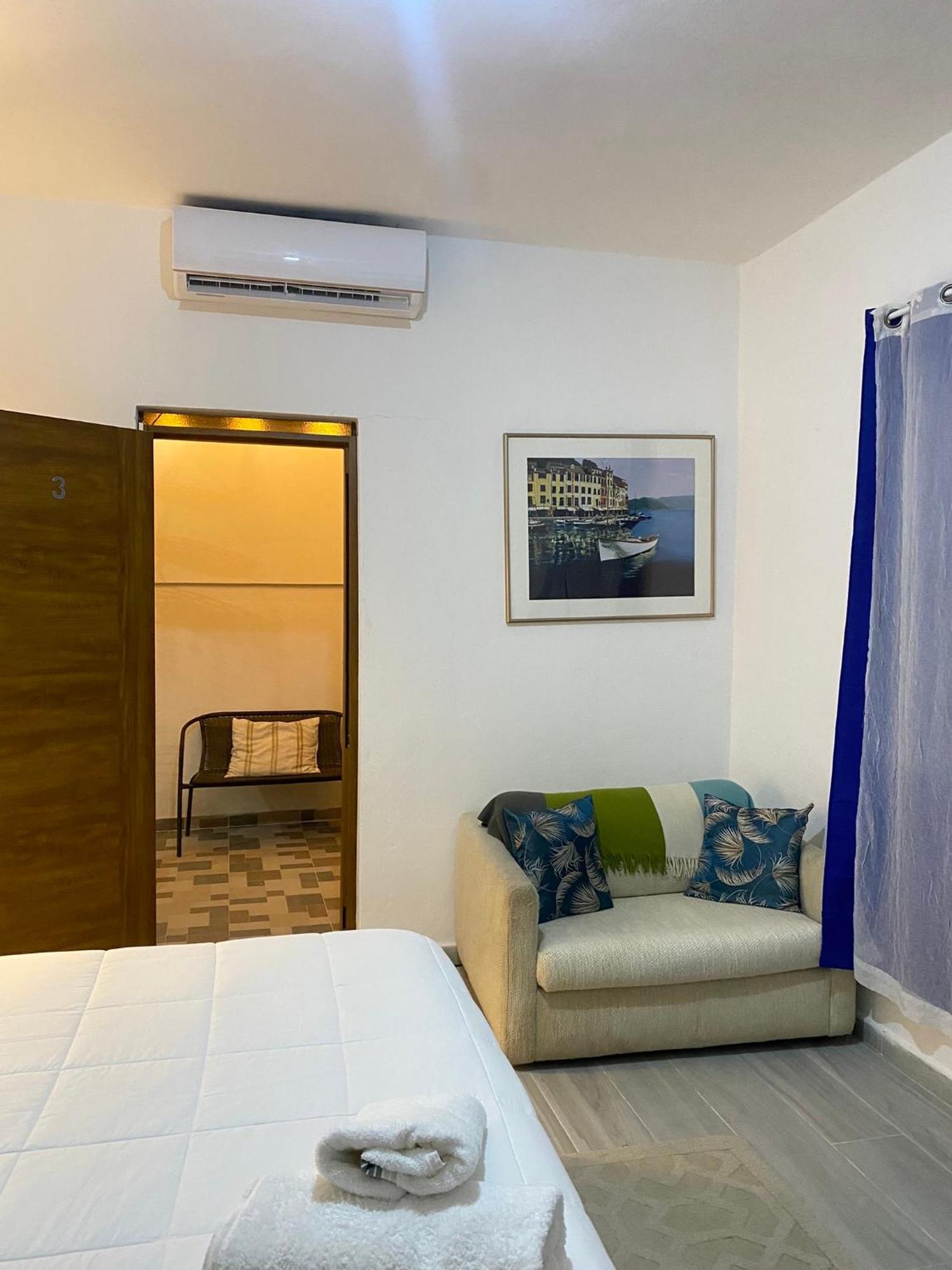Only Room By Merengue House, 8 Minutos Airport Monte Adentro  Eksteriør billede