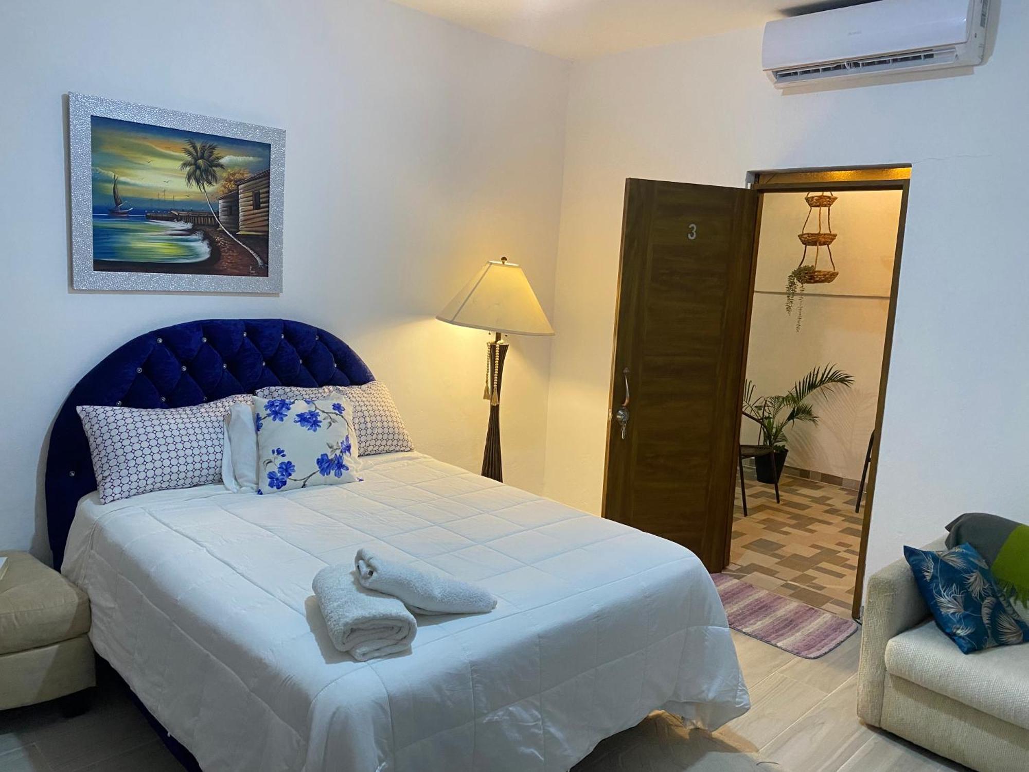 Only Room By Merengue House, 8 Minutos Airport Monte Adentro  Eksteriør billede